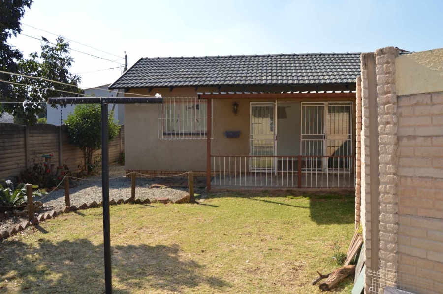 3 Bedroom Property for Sale in Albertsdal Gauteng