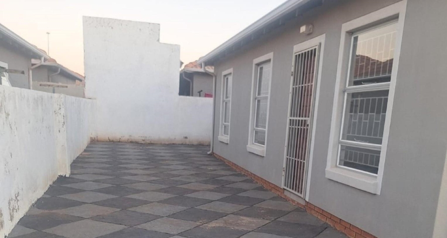 3 Bedroom Property for Sale in Lotus Gardens Gauteng