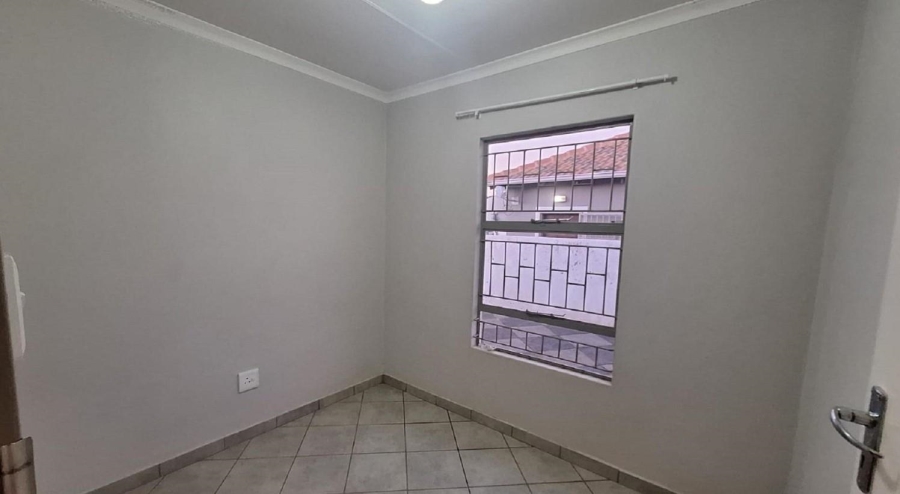 3 Bedroom Property for Sale in Lotus Gardens Gauteng