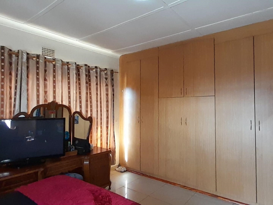 4 Bedroom Property for Sale in Florida North Gauteng