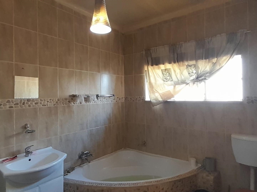 4 Bedroom Property for Sale in Florida North Gauteng