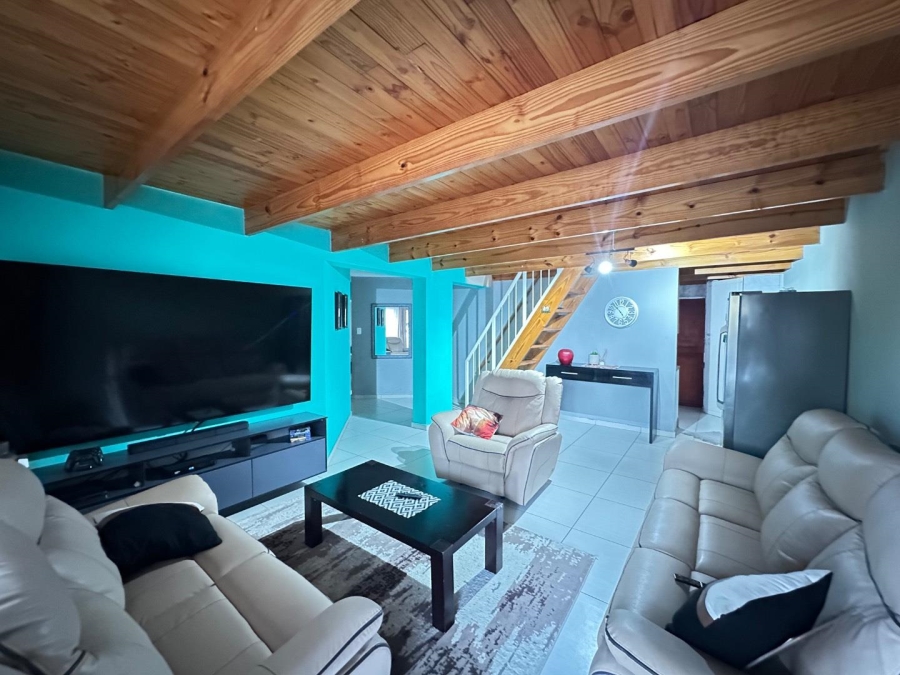 3 Bedroom Property for Sale in Annlin Gauteng
