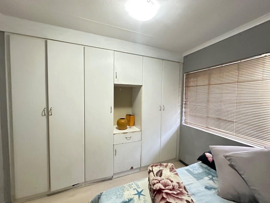 3 Bedroom Property for Sale in Annlin Gauteng