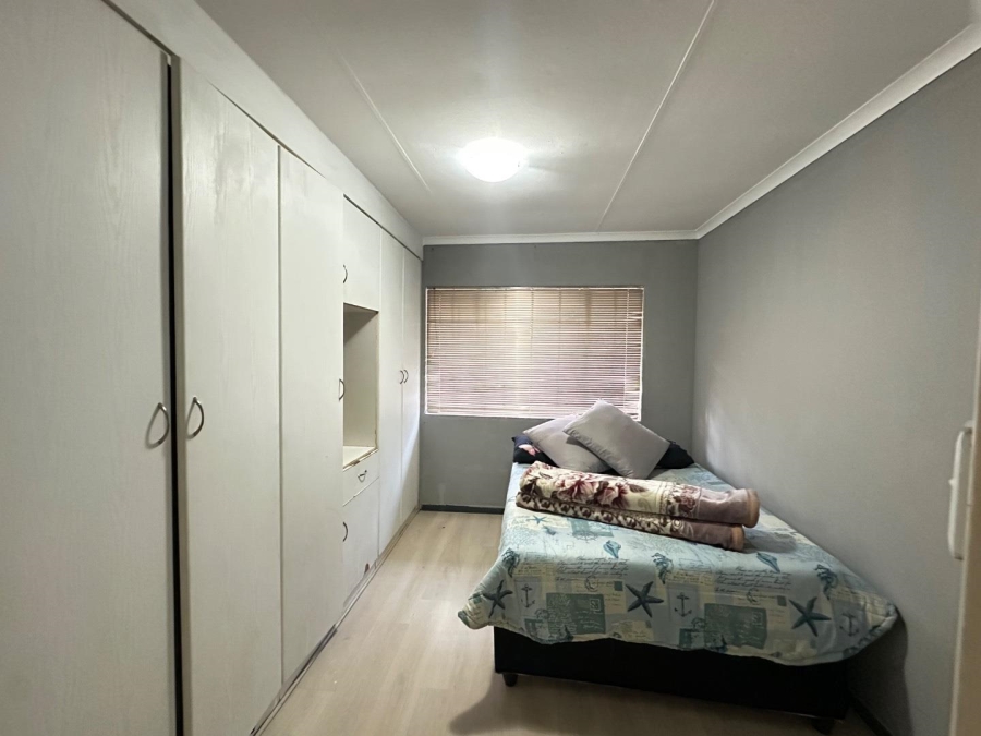 3 Bedroom Property for Sale in Annlin Gauteng
