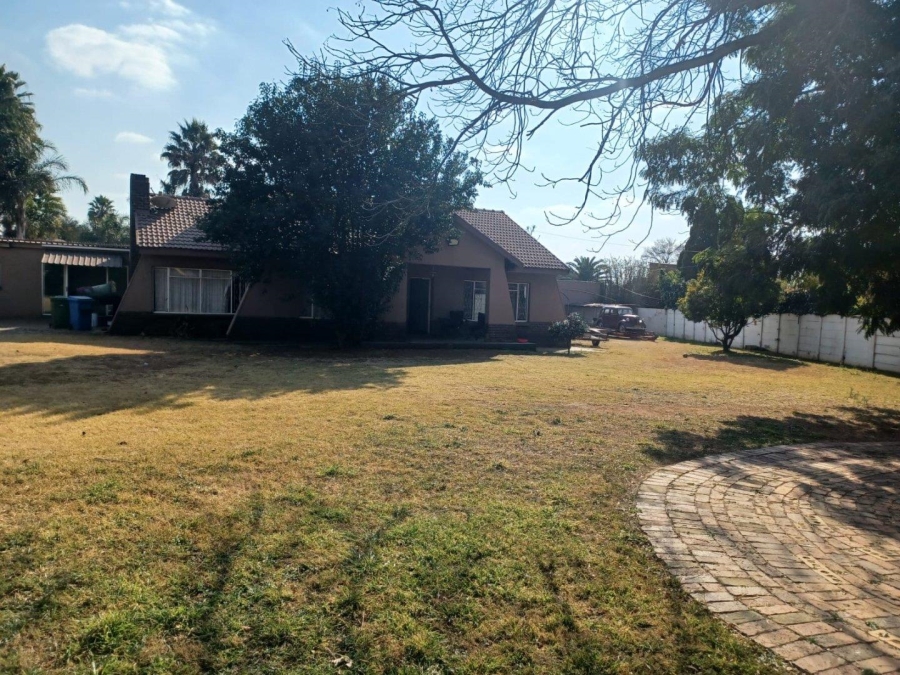 4 Bedroom Property for Sale in Rowhill Gauteng
