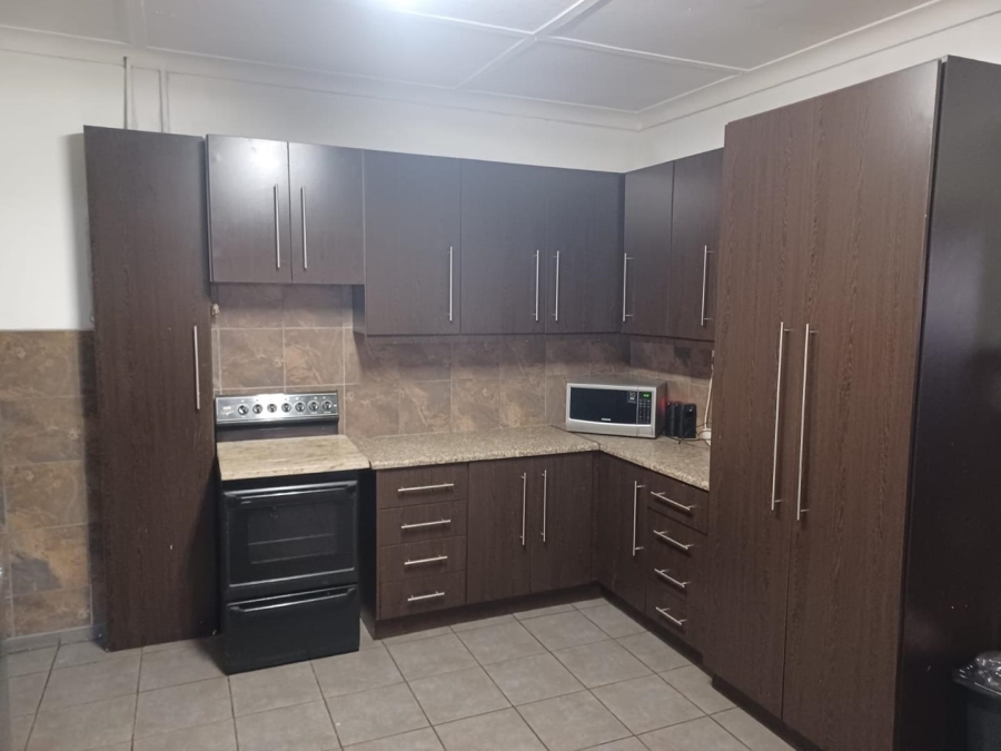 4 Bedroom Property for Sale in Rowhill Gauteng