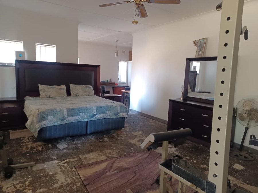 4 Bedroom Property for Sale in Rowhill Gauteng