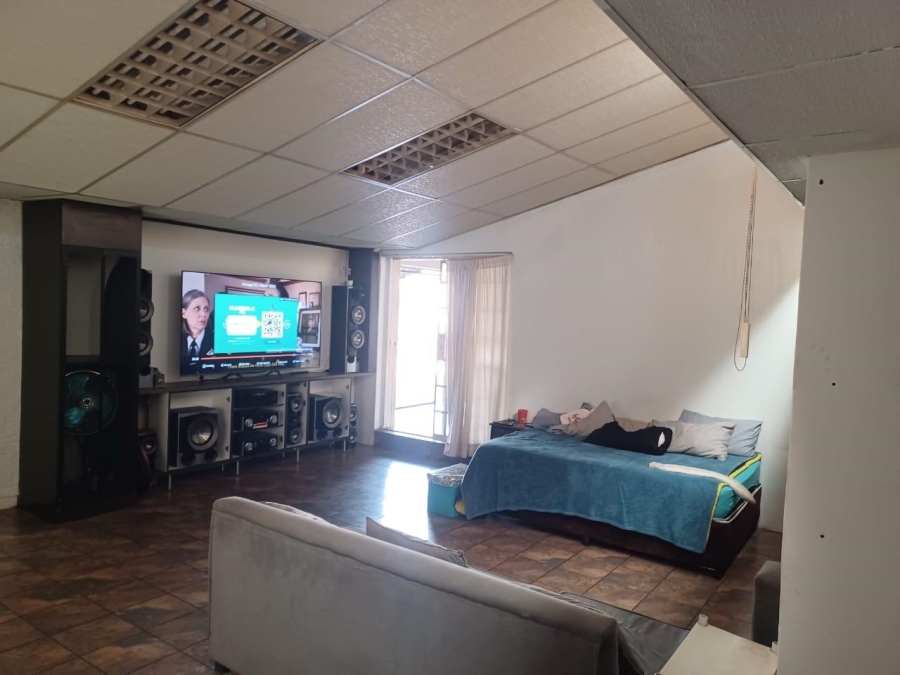 4 Bedroom Property for Sale in Rowhill Gauteng