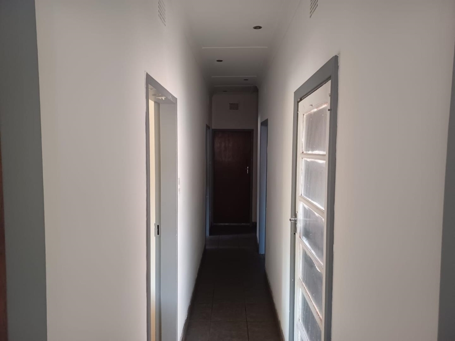 4 Bedroom Property for Sale in Rowhill Gauteng