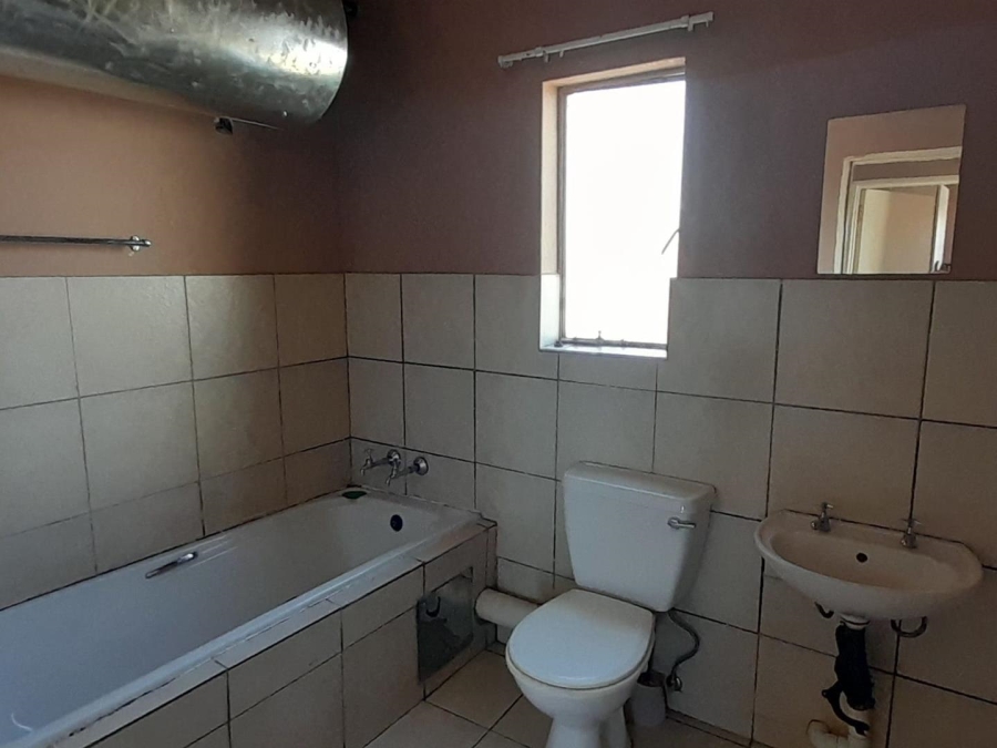 2 Bedroom Property for Sale in Fleurhof Gauteng