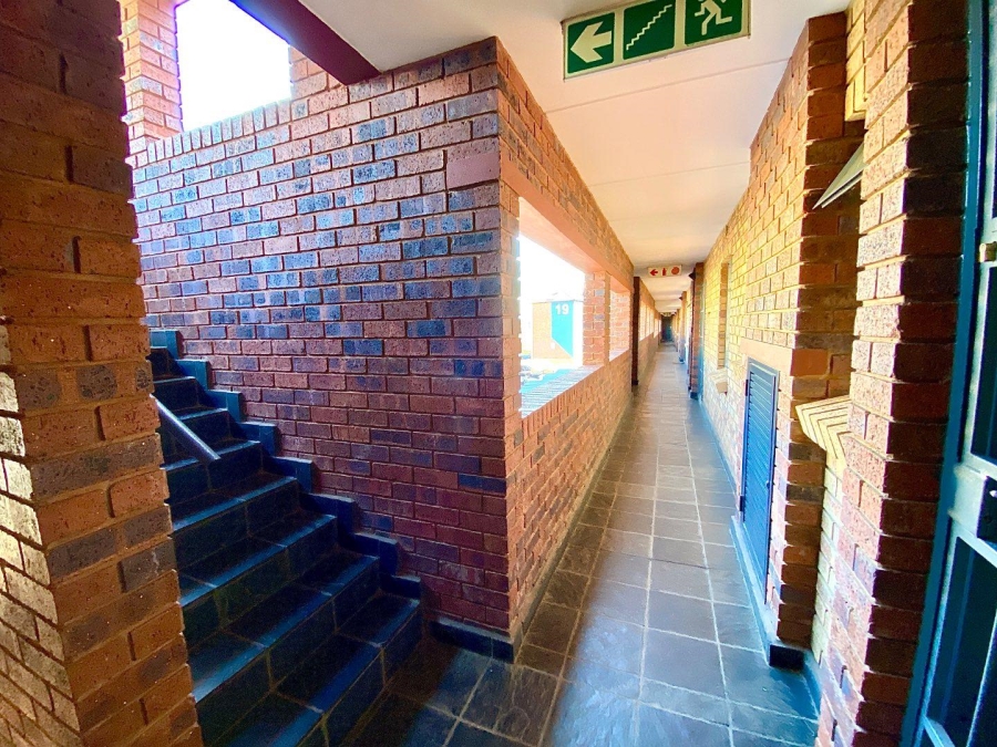 2 Bedroom Property for Sale in Montana Gauteng
