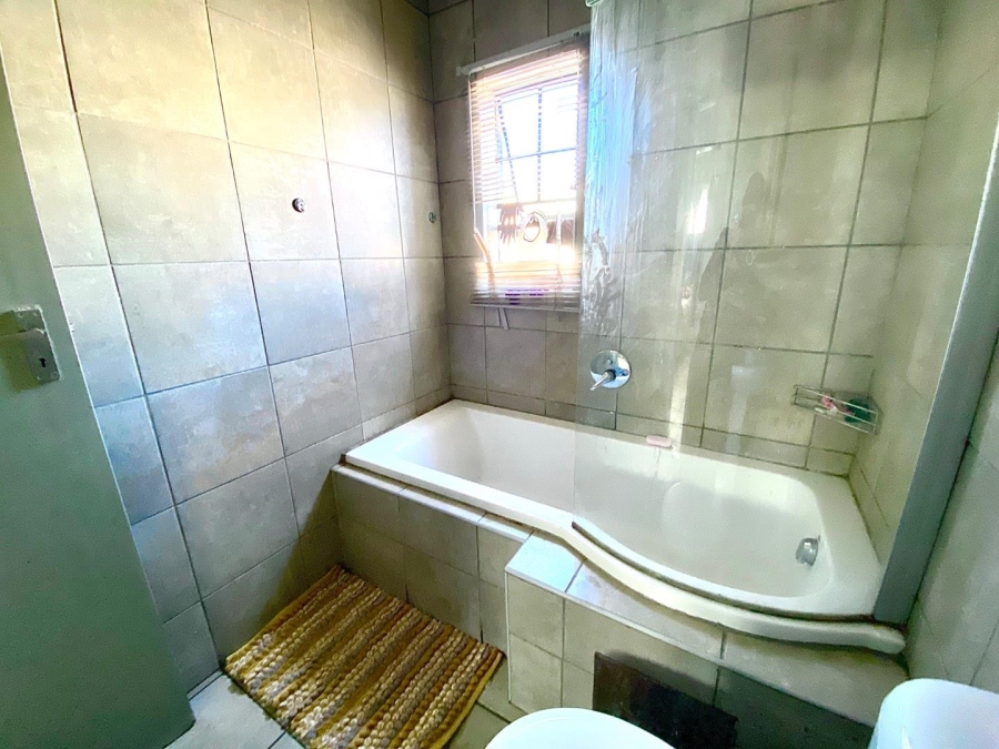 2 Bedroom Property for Sale in Montana Gauteng