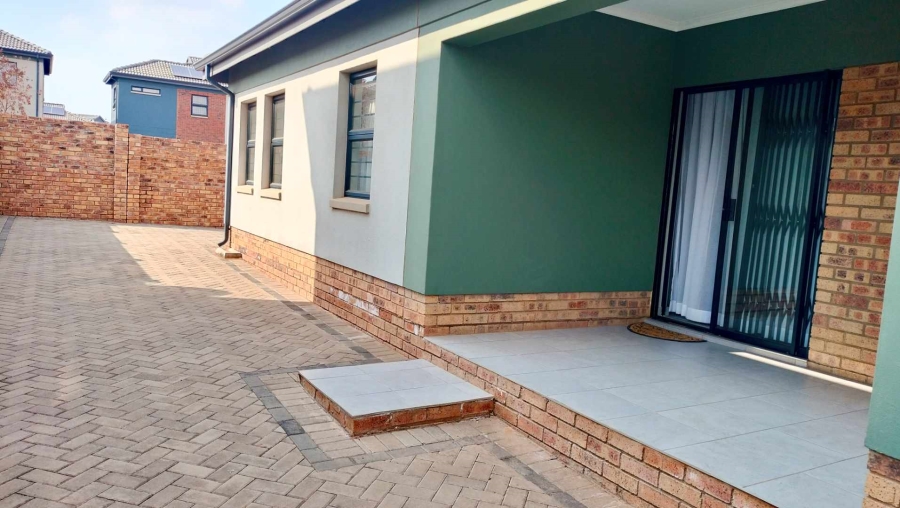 3 Bedroom Property for Sale in Lotus Gardens Gauteng