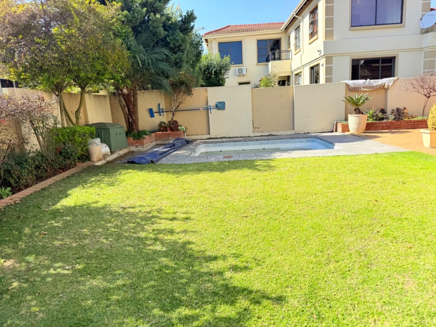5 Bedroom Property for Sale in Eden Glen Gauteng