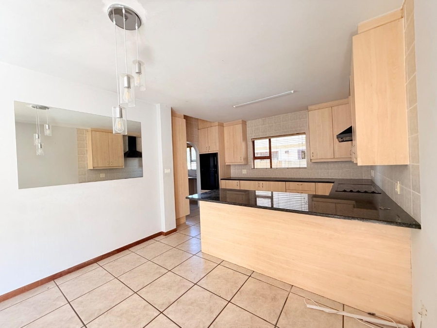 5 Bedroom Property for Sale in Eden Glen Gauteng