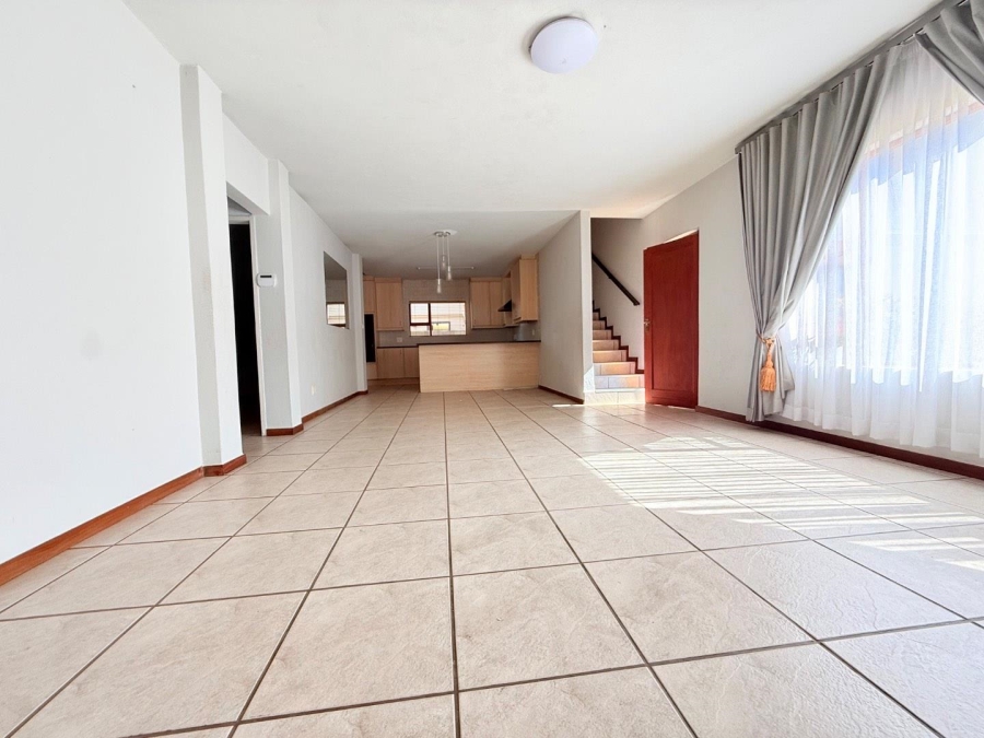5 Bedroom Property for Sale in Eden Glen Gauteng