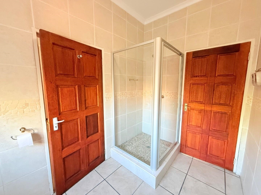 5 Bedroom Property for Sale in Eden Glen Gauteng