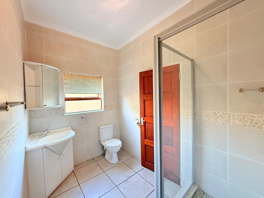 5 Bedroom Property for Sale in Eden Glen Gauteng