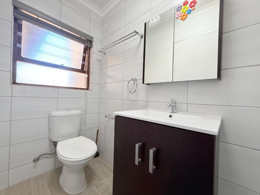 5 Bedroom Property for Sale in Eden Glen Gauteng