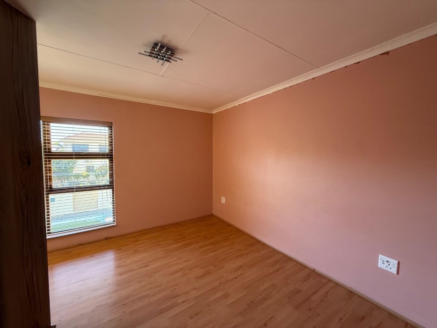 5 Bedroom Property for Sale in Eden Glen Gauteng