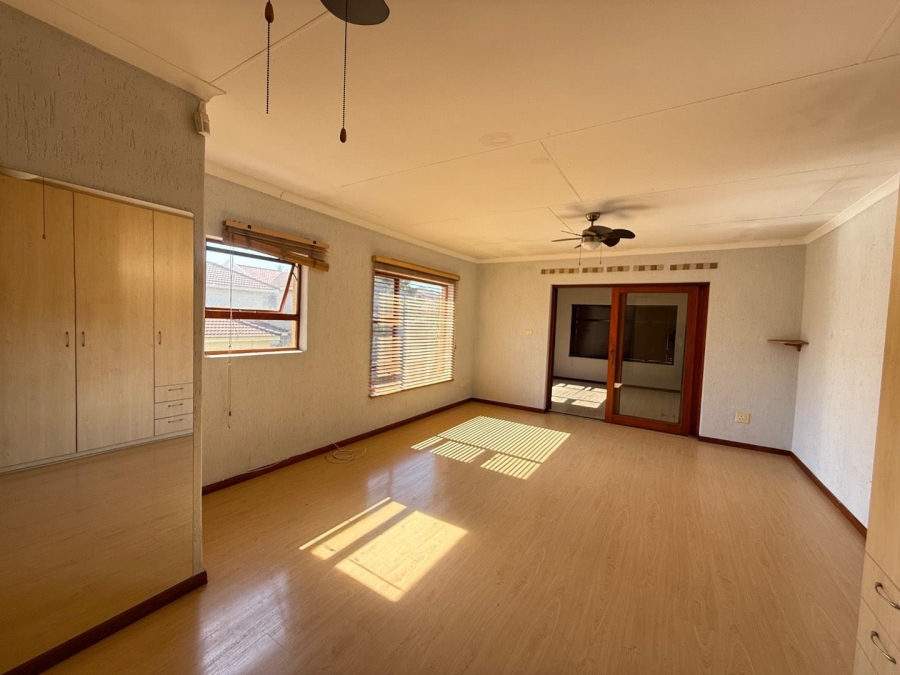 5 Bedroom Property for Sale in Eden Glen Gauteng