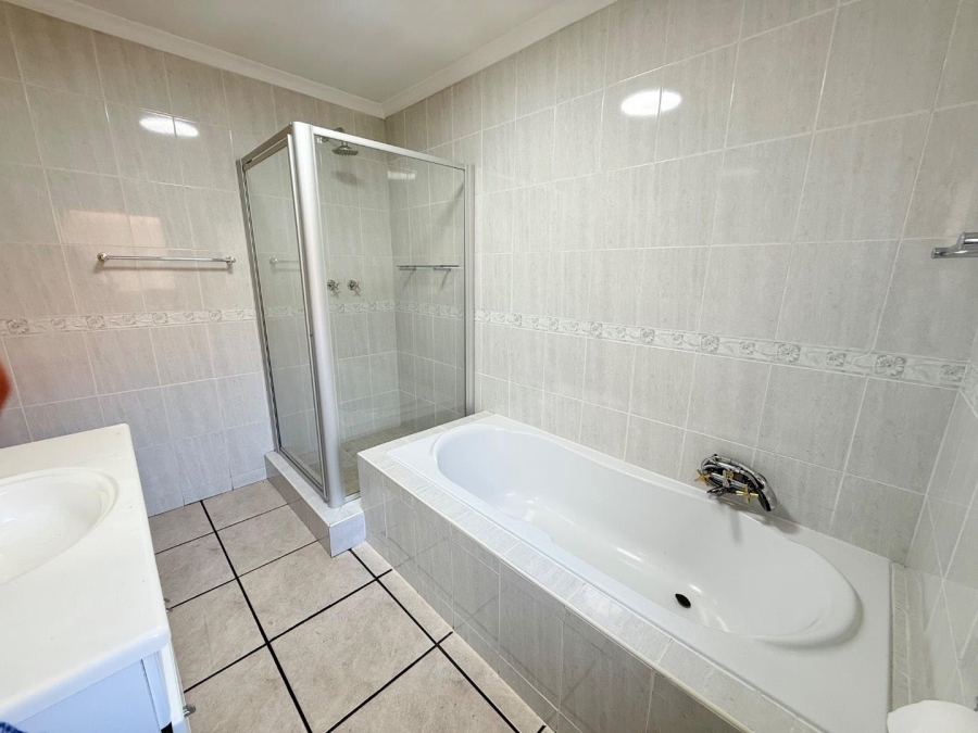 5 Bedroom Property for Sale in Eden Glen Gauteng