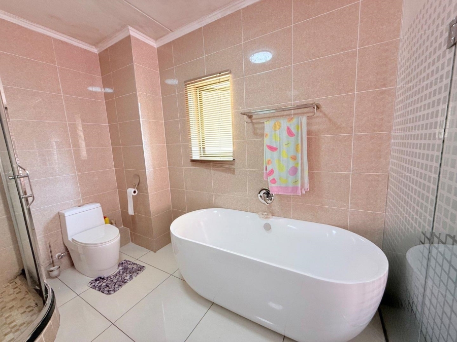 3 Bedroom Property for Sale in Carlswald Gauteng