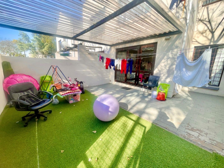 2 Bedroom Property for Sale in Sandown Gauteng