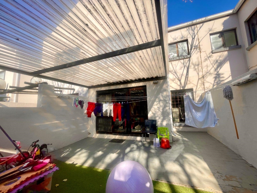 2 Bedroom Property for Sale in Sandown Gauteng
