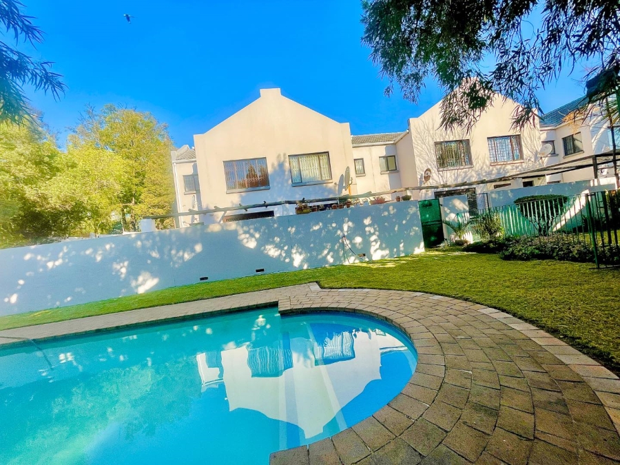 2 Bedroom Property for Sale in Sandown Gauteng