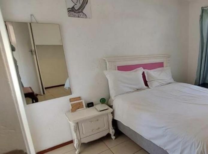 2 Bedroom Property for Sale in Bromhof Gauteng