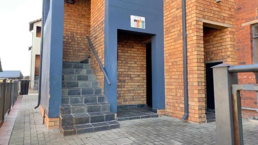 2 Bedroom Property for Sale in Alveda Park Gauteng