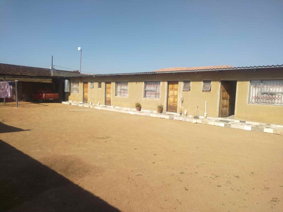 5 Bedroom Property for Sale in Soshanguve X Gauteng