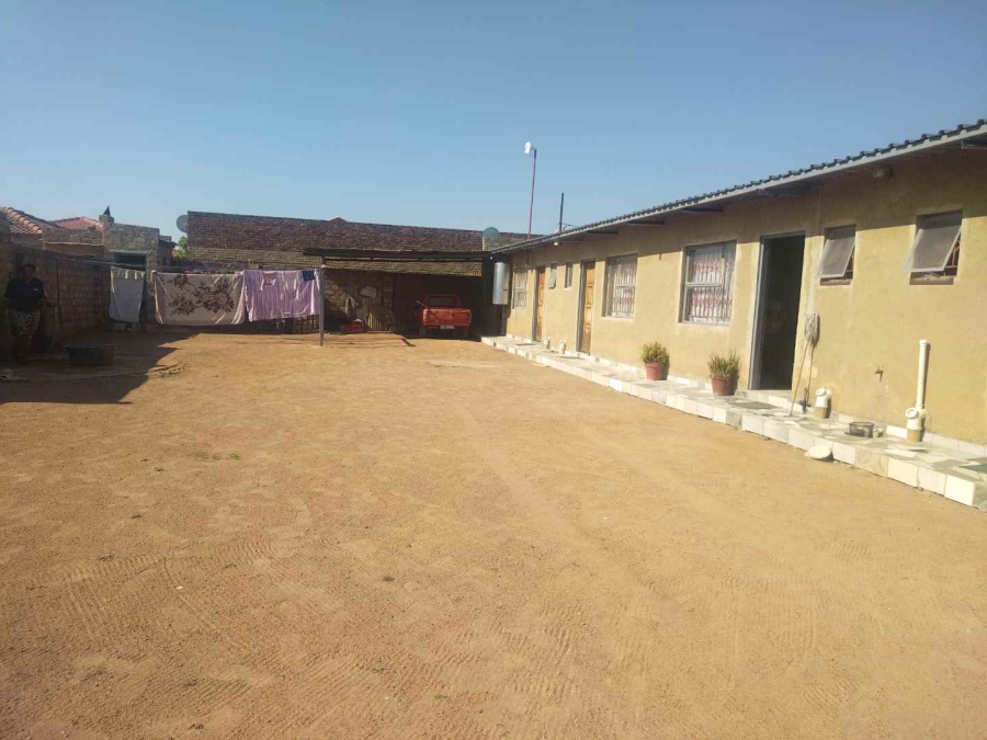 5 Bedroom Property for Sale in Soshanguve X Gauteng