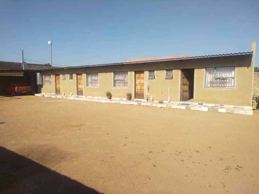 5 Bedroom Property for Sale in Soshanguve X Gauteng