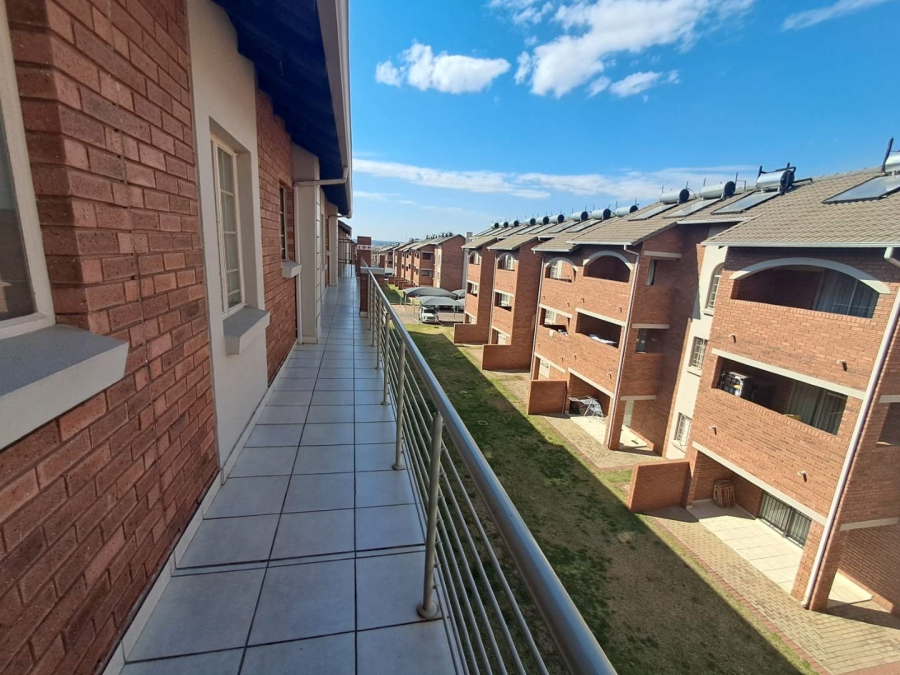 2 Bedroom Property for Sale in Monavoni Gauteng