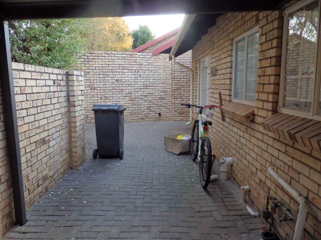 3 Bedroom Property for Sale in Faerie Glen Gauteng