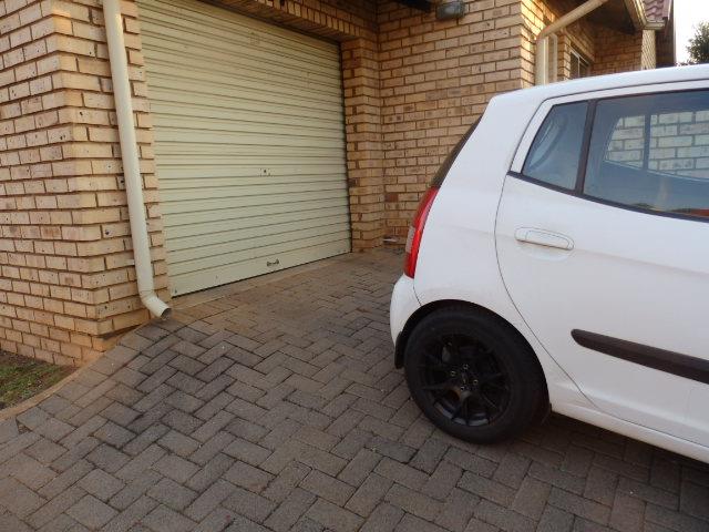 3 Bedroom Property for Sale in Faerie Glen Gauteng