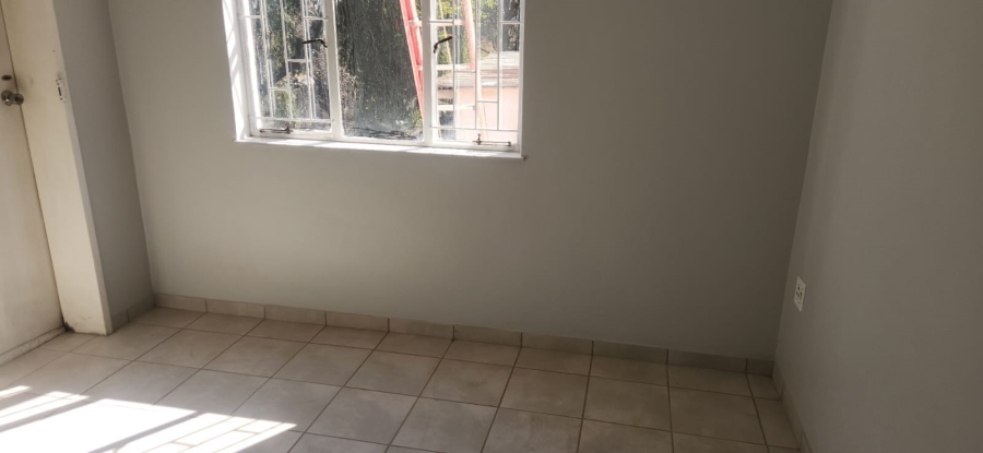 8 Bedroom Property for Sale in Honingnestkrans Gauteng