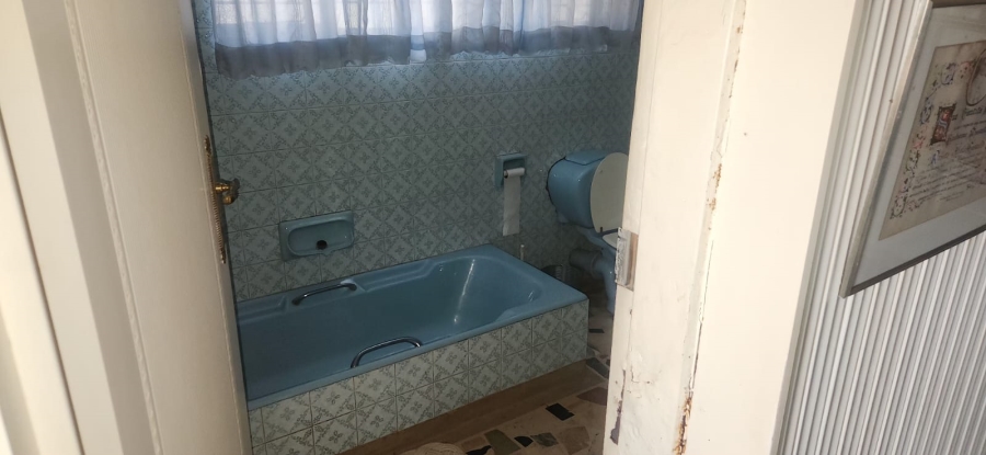 8 Bedroom Property for Sale in Honingnestkrans Gauteng