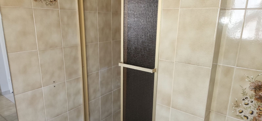 8 Bedroom Property for Sale in Honingnestkrans Gauteng