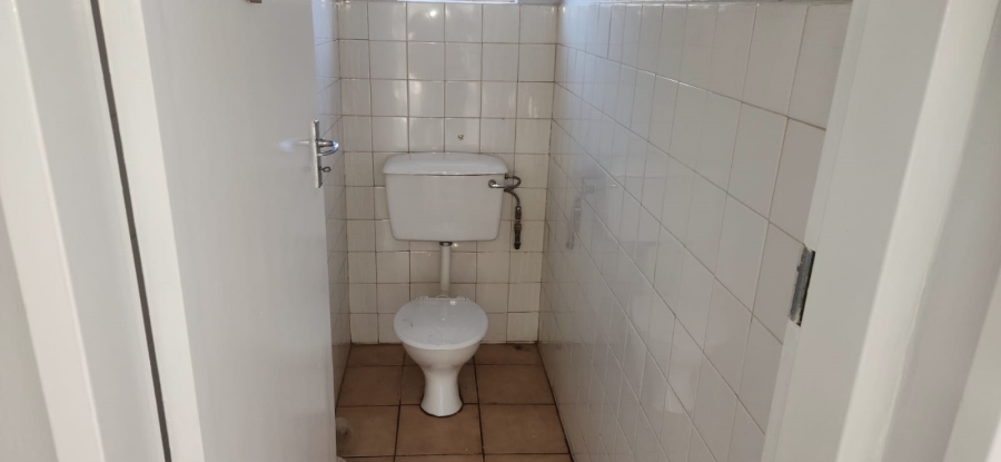 8 Bedroom Property for Sale in Honingnestkrans Gauteng