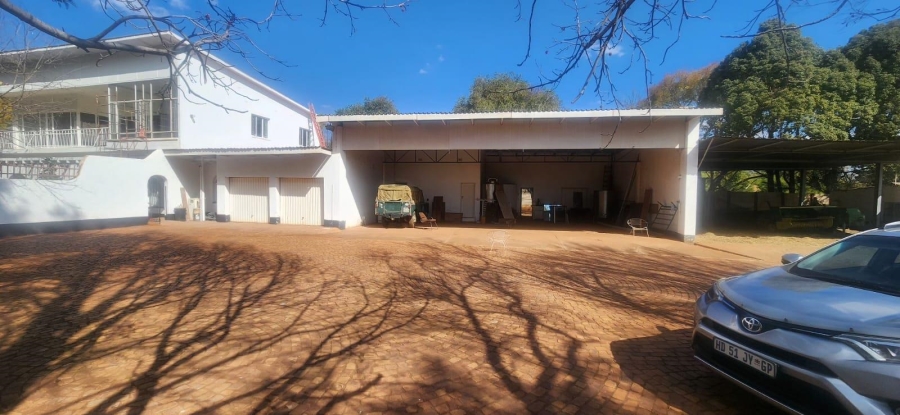 8 Bedroom Property for Sale in Honingnestkrans Gauteng