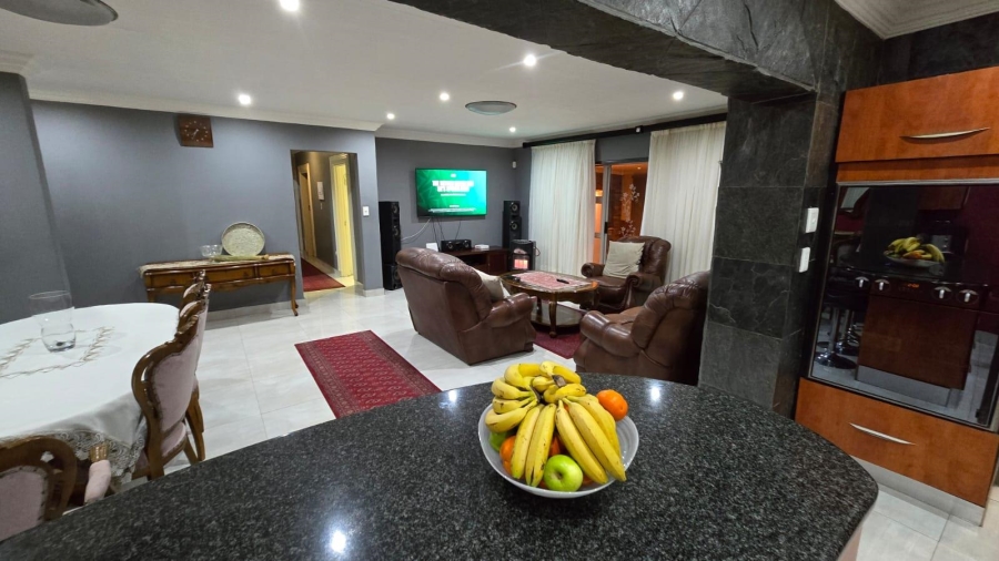 4 Bedroom Property for Sale in Rooihuiskraal Gauteng