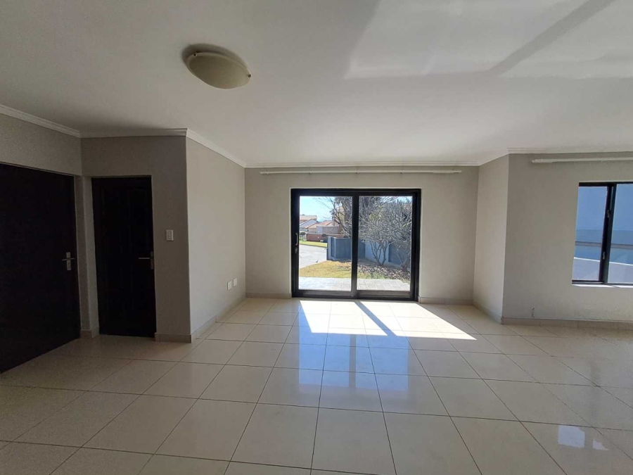 To Let 3 Bedroom Property for Rent in Rua Vista Gauteng