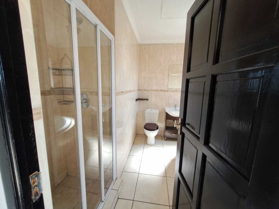 To Let 3 Bedroom Property for Rent in Rua Vista Gauteng