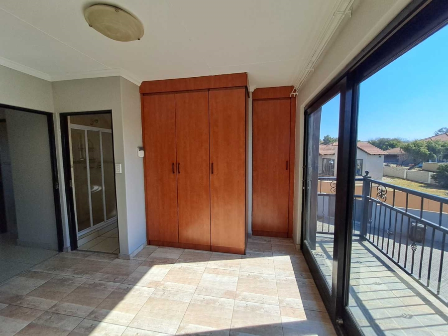 To Let 3 Bedroom Property for Rent in Rua Vista Gauteng
