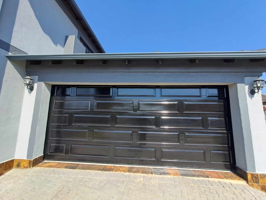 To Let 3 Bedroom Property for Rent in Rua Vista Gauteng