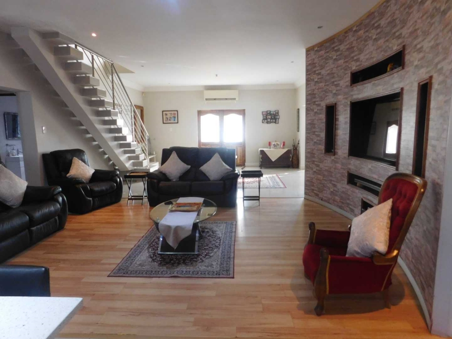 3 Bedroom Property for Sale in Heuwelsig Estate Gauteng