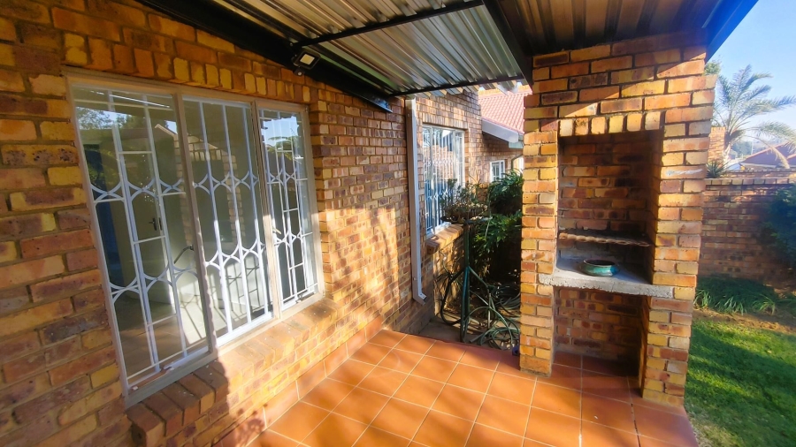 To Let 3 Bedroom Property for Rent in Elardus Park Gauteng